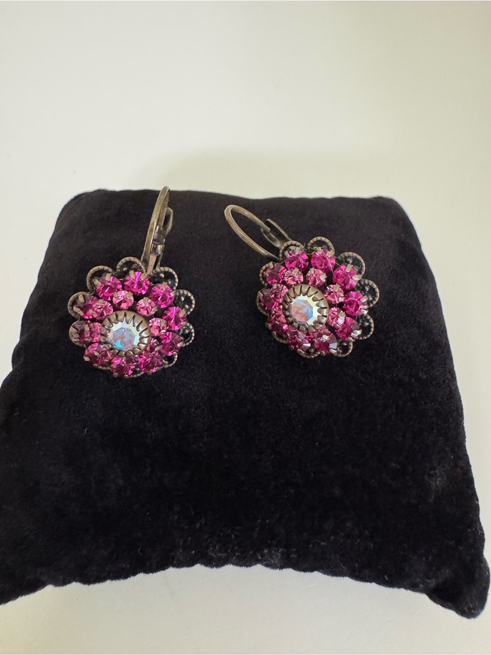 Liz Palacios Signed Fuchsia Swarovski Crystal Flower Leverback Earrings Brass